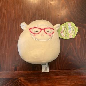 NEW SQUISHMALLOW 4”: Lily